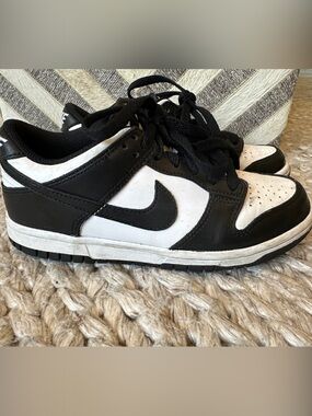 Nike Panda Dunk Low-Top Sneakers